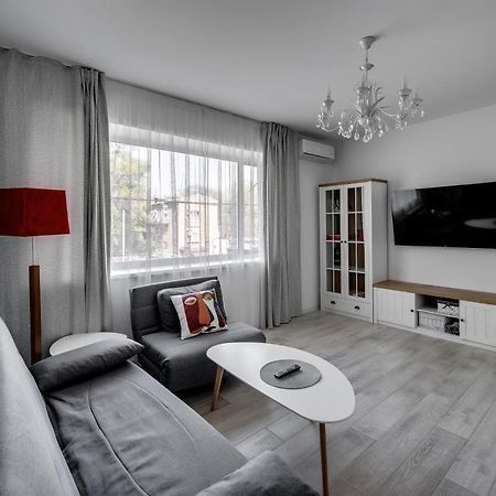 White Apartment Scandinavian Style Zaporizhia 외부 사진