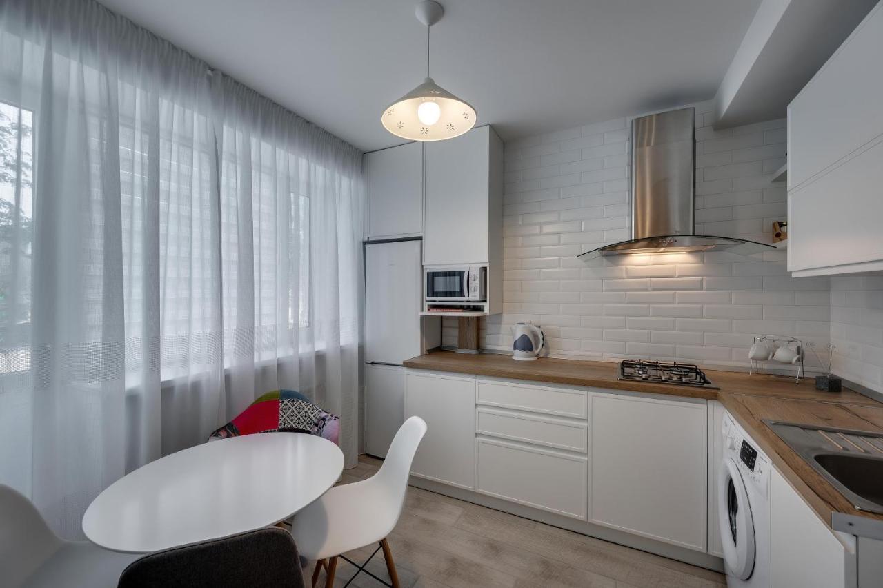 White Apartment Scandinavian Style Zaporizhia 외부 사진